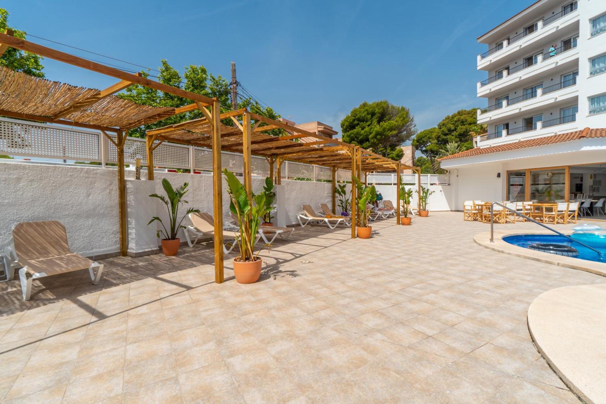 Hostal Alcina Cala Ratjada  Exterior foto